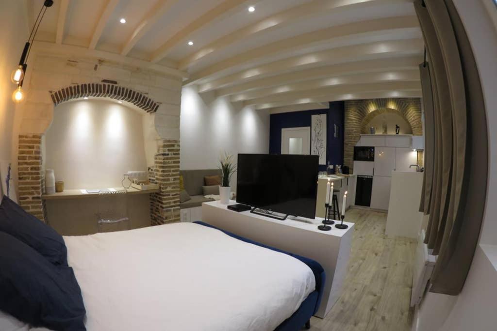 Charmant Studio Hyper Centre تروي المظهر الخارجي الصورة